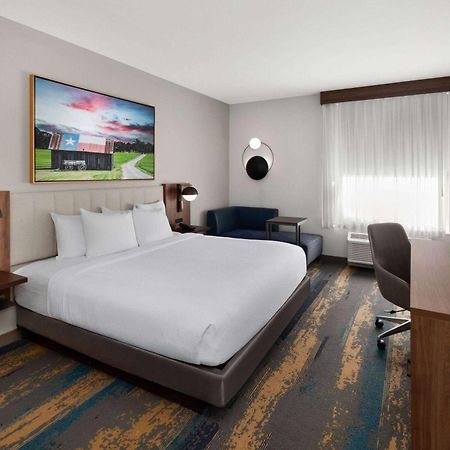 La Quinta Inn & Suites By Wyndham San Antonio At The Rim Экстерьер фото
