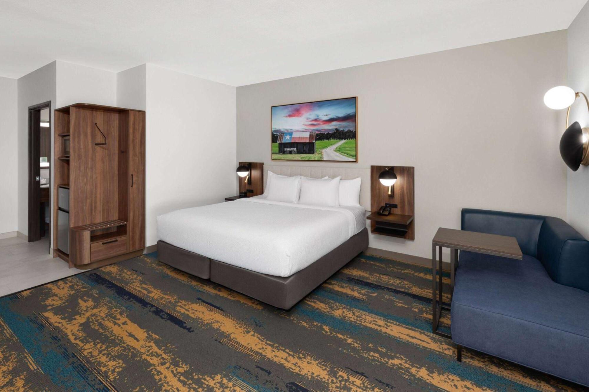 La Quinta Inn & Suites By Wyndham San Antonio At The Rim Экстерьер фото